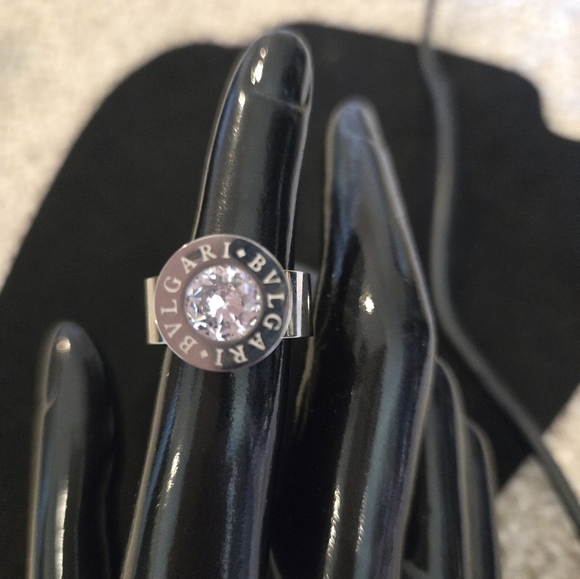 18kwgp Dubai Jewelry. Silver Ring with Pink Gemstone - Picture 2 of 7